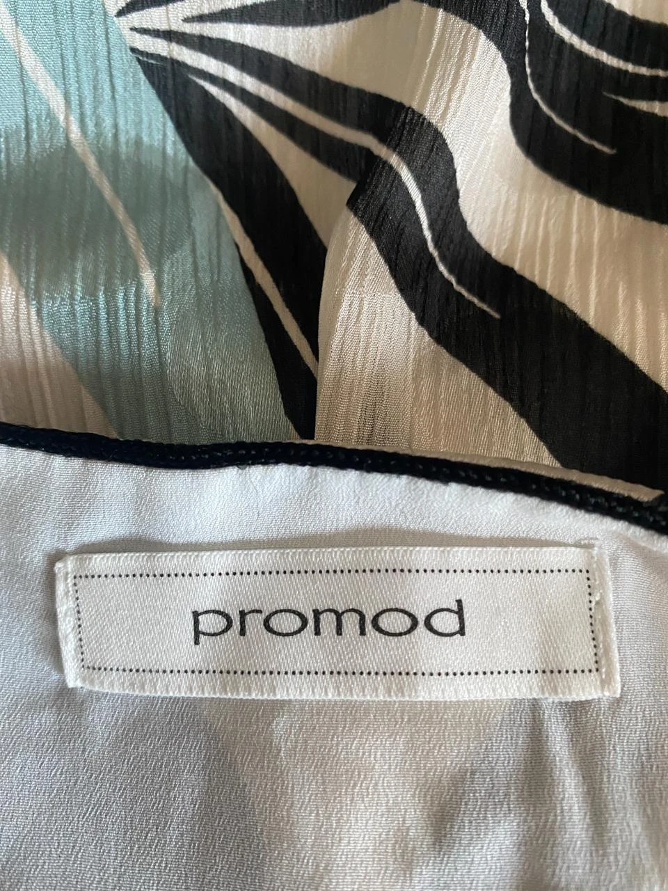 Promod jurk maat 38 wit met tropische print zwart geel – vloeiend, gevoerd – photo 11